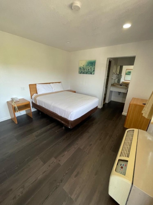 Palms Inn & Suites image 20